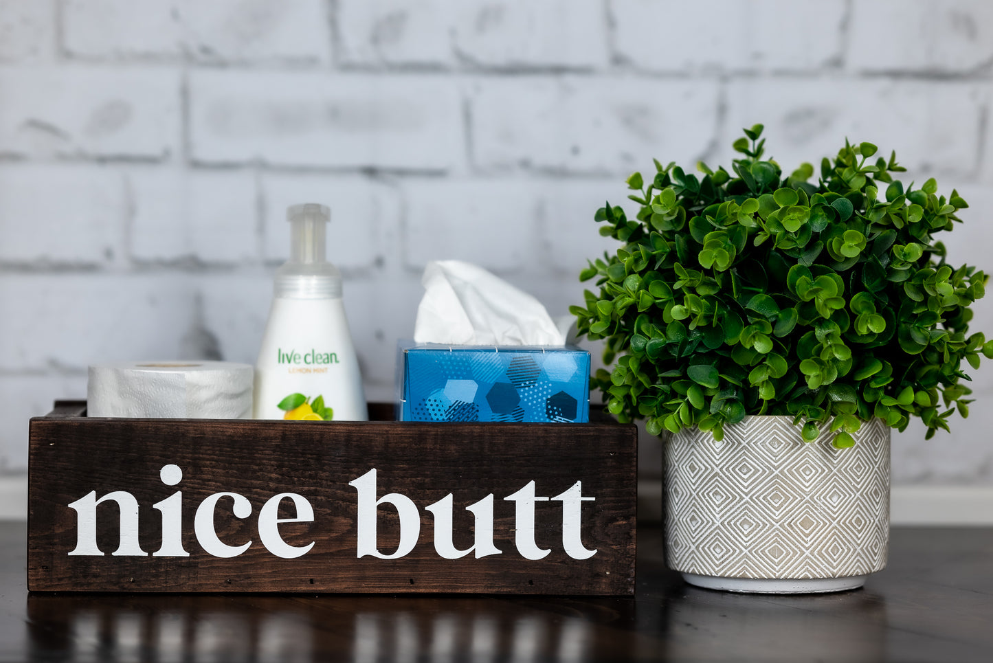 nice butt ~ toilet box